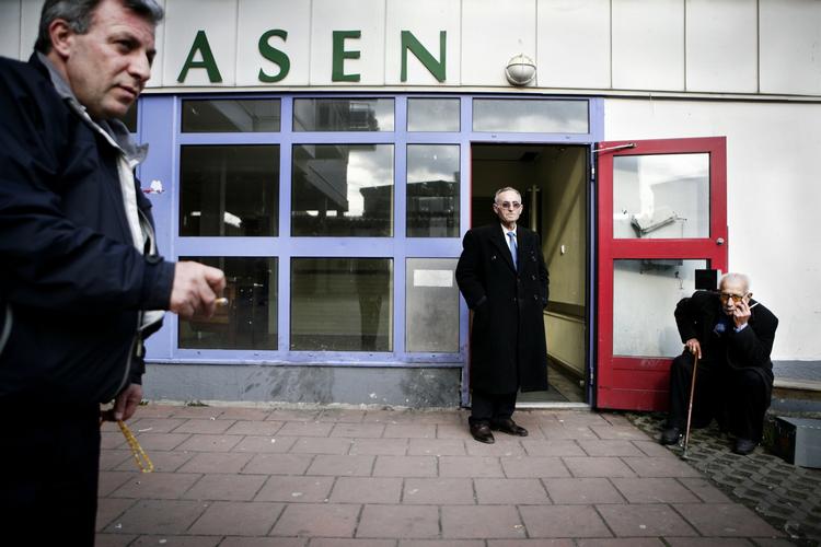 gerningsted. I denne spilleklub i Södertälje blev en 26-årig fodboldspiller og hans bror skudt i nat. Arkivfoto fra 2007. 