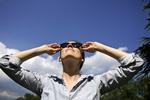 Sommersol. I et par dage får vi fornøjelsen af meget kraftig varme. Så husk solbriller og solcreme. 