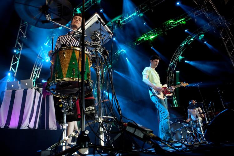 Succes. Populære Efterklang fik  publikum til at smile og danse under årets koncert på Roskilde Festival. 