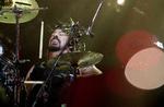Super. Trommeslager Dave Grohl og bandet markerede sig med et gyngende groove, som passede perfekt til den småkolde aften foran Orange Scene. 