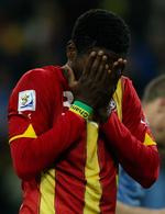 GRÆDEFÆRDIG. Asamoah Gyan var efter kampen svært påvirket af sit brændte straffespark. 