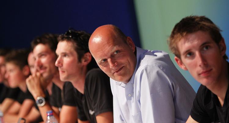 VRED. Bjarne Riis og resten af Team Saxo Bank vil ikke finde sig i beskyldningerne om motordoping. 