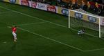 Grebet. Det er sjældent, en målmand griber et straffespark, men det var ikke desto mindre det, Spaniens Iker Casillas gjorde i VM's kvartfinale. 