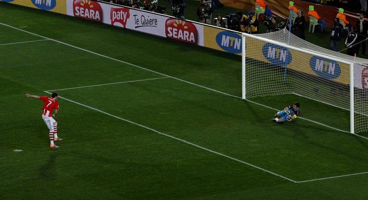 Grebet. Det er sjældent, en målmand griber et straffespark, men det var ikke desto mindre det, Spaniens Iker Casillas gjorde i VM's kvartfinale. 