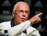 Franz Beckenbauer kommer ofte med hård kritik, men det er ikke tidligere hørt, at han undskylder sine udtalelser. Arkivfoto. 