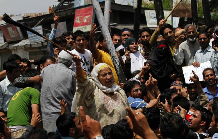 DØDSFALD. Uroen i Kashmir-provinsen har udviklet sig de seneste uger. Demonstranter kræver selvstændighed fra Indien. 