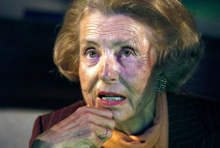 Støtte. Liliane Bettencourt, der er en af Europas rigeste kvinder, har støttet Frankrigs regeringsparti. 