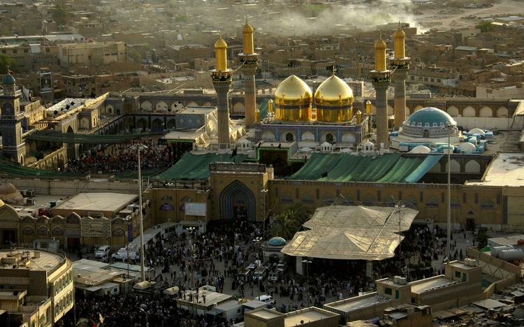 selvmordsbombe. 28 shiapilgrimme er blevet dræbt af en selvmordsbomber, mens de var på vej til  Imam Moussa al-Kadhim helligdommen i Baghdad for at fejre helgenens død. 