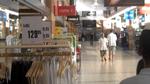 Afsløret. To af de ansatte ved hjemmehjælpen i Københavns Nordvestkvarter filmet med skjult kamera i arbejdstiden - på indkøb. 