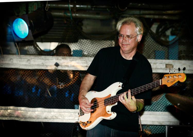 Bill Frisell startede med at spille klarinet, men fik et gennembrud som guitarist på jazzpladen 'Psalm' i 1981. 
