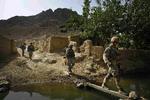 krigshærget. Den store militære indsats har ikke dæmmet op for korruptionen stadig i Afghanistan. Her ses amerikanske soldater på patrulje uden for Kandahar. 