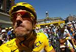 TØRSTIG. Fabian Cancellara og de andre Tour de France-ryttere har kraftigt brug for væske under etaperne. 