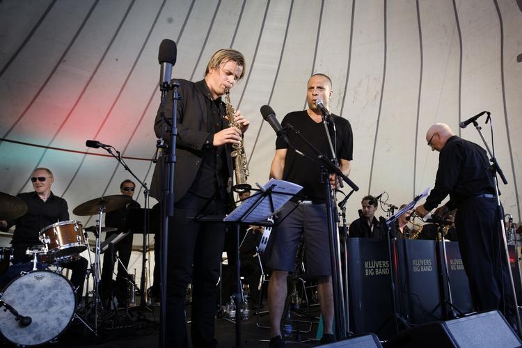 Klüvers Big Band spillede Stones-hits ved Kulturhuset på Islands Brygge en lun fredag aften under jazzfestivalen. 