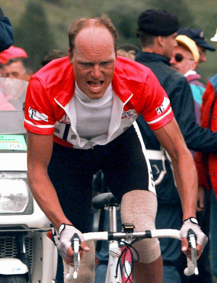 Av. Bjarne Riis husker med gru de gange, han har skulle køre på Col de la Madeleine. I dag er det hans rytteres tur. 