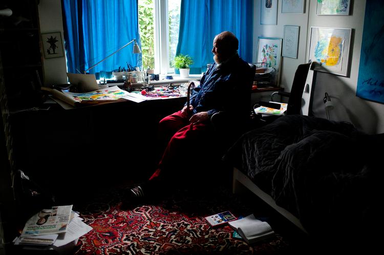 skæbne. Kurt Westergaard lever på godt og ondt med følgerne af Muhammedtegningen. Her er han i sit hjem. 