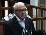 Overdraget. Saddam Husseins tidligere vicepremierminister Tariq Aziz er sammen med 55 andre tidligere medlemmer af regimet blevet overdraget fra amerikansk varetægt. 
