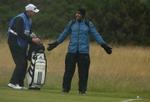 Håb. Der var alt andet end fest og farver, da Sergio Garcia i går trænede på det berømte golfanlæg i Skotland, hvor der er varslet regn hele weekenden. 