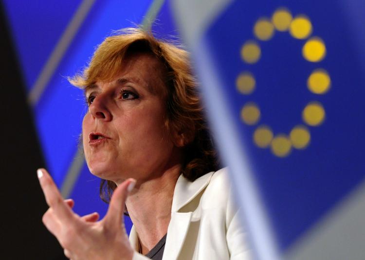 Gennembrud. Tyskland, Frankrig og Storbritanniens miljøministre vil reducere CO2 udslippet med 30 procent i 2020. Det kan blive et gennembrud for klimakommisær Connie Hedegaard, der længe har kæmpet for en øget reduktion. 