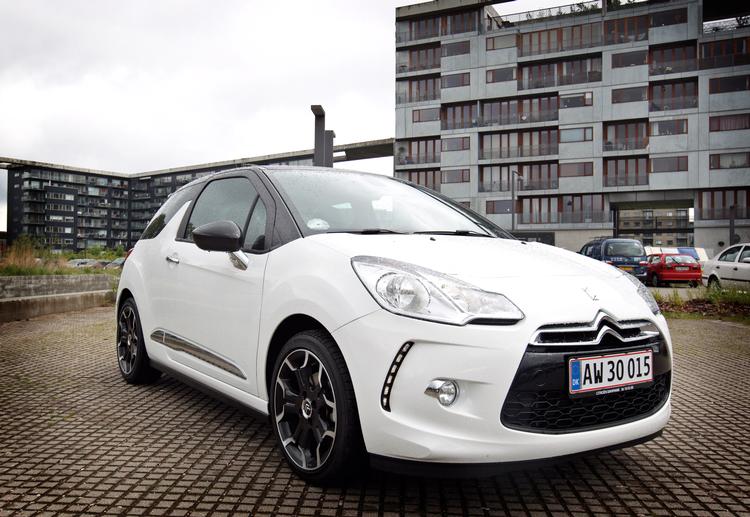 Sporty. Citroën DS3 fås kun som tredørs. Det elegante og sportslige tæller mere end praktiske. 