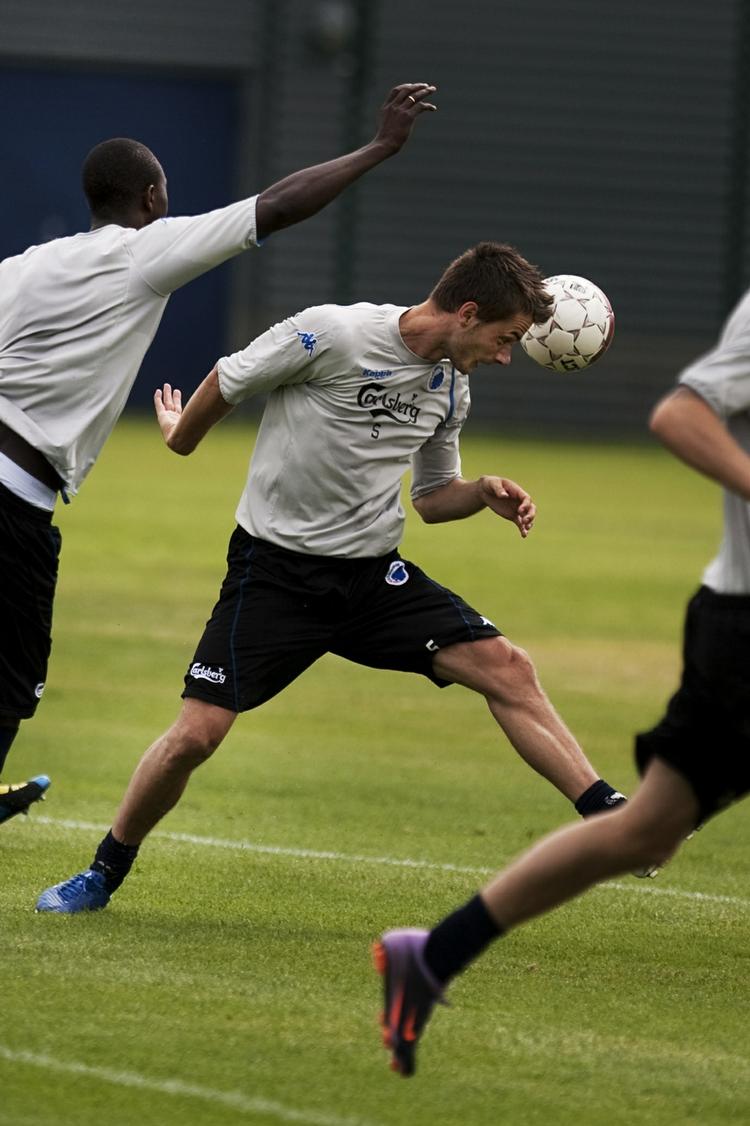 Ny.  Sölvi Ottesen indleder FCK-karrieren med en kamp mod sin tidligere klub. 