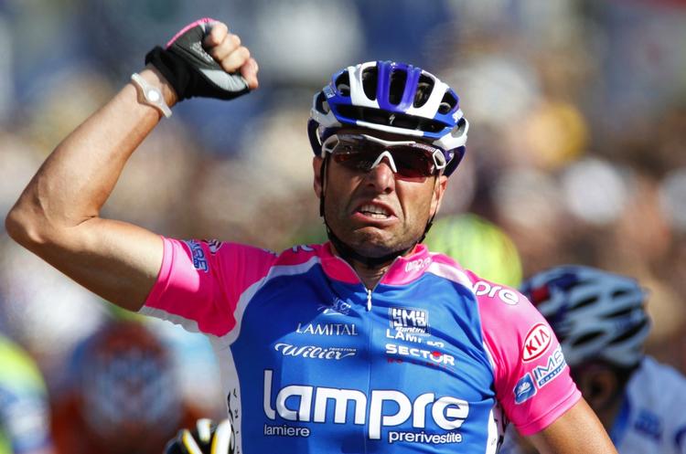 dopingmistænkt. Alessandro Petacchi havde succes under Tour de France, men er nu involveret i en dopingsag. Arkivfoto. 
