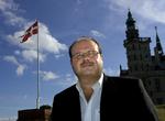Ups. Dansk Folkeparti undskylder en DF-pressemedarbejders mail, hvor hun lovede ekstremistiske homoseksuelle tærsk. 