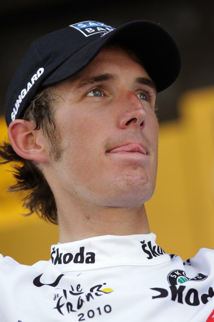 selvsikker. Andy Schleck skal køre mindst to minutter hurtigere end rivalen Contador i dag, hvis han skal have en chance for at vinde tour de France, vurderer eksperter.  Men det afskrækker ikke den unge rytter. 