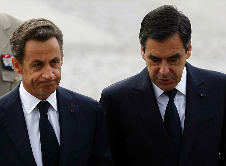 Krise. Præsident Nicolas Sarkozy og premierminister Francois Fillon er i politiske problemer à la francaise. 