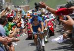 Tourmalet. Sidste års vinder, Pierrick Fedrigo fra Frankrig, til højre, og anden pladsen Franco Pellizotti fra Italien, venstre, klatrer her opad bæstet af et bjerg, Tourmalet. 