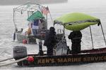 Uvjer. Den tropiske storm Bonnie er på vej mod Den Mexicanske Golf. Olieselskabet BP evakuerer nu sine skibe. 