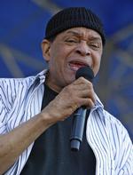 Kritisk. Al Jarreau, der slog igennem med 'We Got By' i 1975, er blevet hasteindlagt, og hans tilstand er kritisk. Arkivfoto. 