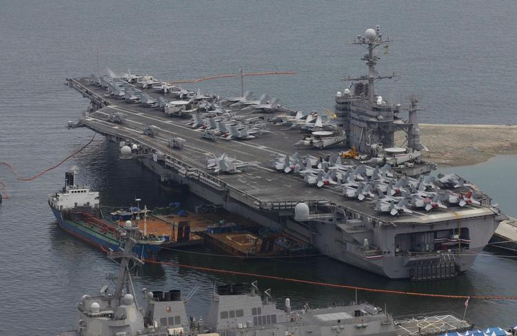 Klar. Det amerikanske hangarskib USS George Washington skal deltage i militærøvelsen i Det Japanske Hav. 