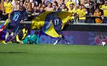Målhelt. 19-årige Jens Larsen satte gang i Brøndby efter en halv times fodbold i Aalborg. 