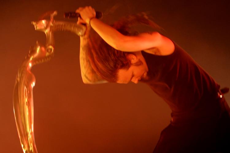 Sanger Jonathan Davis har befriet sig selv for sækkepibe og de irriterende lag på lag af sin vokal på det nye album med Korn. Det er en stor gevinst at høre Davis som sig selv med den vokale vildskab intakt som her ved en koncert i KB Hallen. Arkivfoto: Peter Hove Olesen 