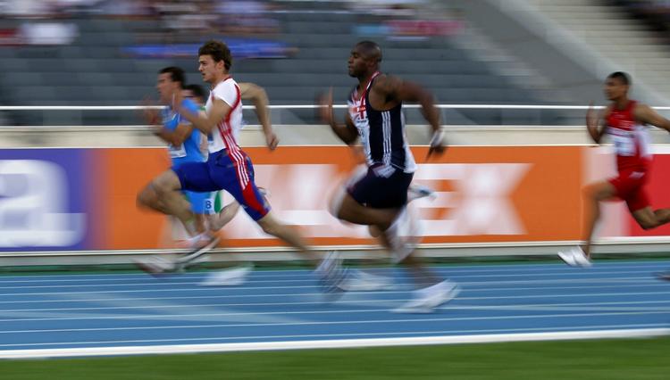Tæt. 100-meter løbet blev ikke en succes for danske Jesper Simonsen. Men han var lige ved. 