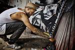 Allan Bestle i sit loft-atelier