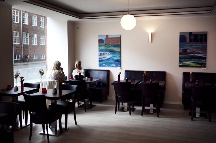 Café Merci er et udpræget sympatisk sted med solid bistromad til rimelige priser. Foto: Astrid Dalum