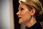 Skat. Flere eksperter har sået tvivl om, det er i orden, at Helle Thorning Schmidts mand ikke betaler skat i Danmark. 