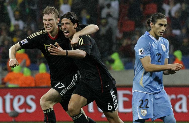 Succes. Khedira (i midten) komemr til Madrid med masser af selvtillid: Han scorede målet til 3-2 i VM-bronzekampen og sikrede dermed tyskerne medaljer. Arkivfoto. 