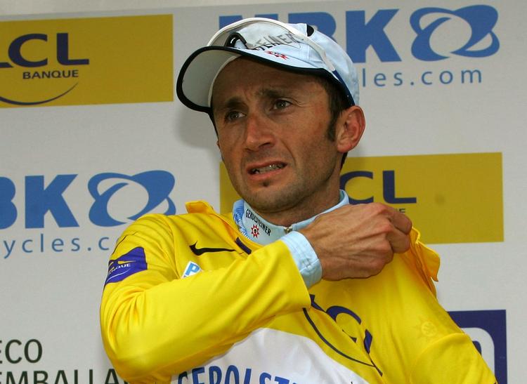Kamp. Davide Rebellin - der her ses efter, at han erobrede førertrøjen i Paris-Nice i 2008 - får endnu et nederlag i sin kamp mod sportsmyndighederne. 