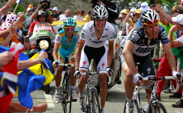 exit. Jens Voigt (til højre) er med sine 38 år en af feltets mest rutinerede ryttere og en værdifuld hjælper for Andy Schleck. Arkivfoto. 