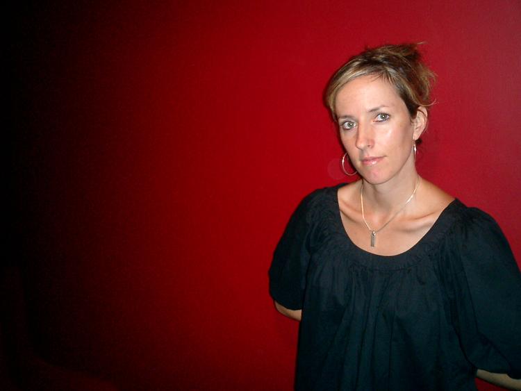 skriftestol. En af de historier, der har rystet Kate Monro mest, kom fra en ung amerikaner, der havde sit første samleje som 14-årig med en kvinde i starten af 20'erne. Han fortalte det til en ven, som sagde det videre til sin mor, og så rullede lavinen, og kvinden blev arresteret for voldtægt af en mindreårig. Privatfoto 