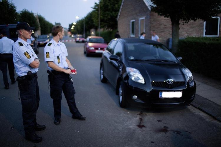 FODBOLDVOLD. Den videre efterforskning vil vise, om de tre passagerer i bilen kan dømmes for medvirken til vold. 