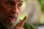Castro. Den kinesiske udenrigsminister var blandt de første, der fik et eksemplar af Fidel Castros erindringer, bind 1. Det skete i weekenden ved en ceremoni, hvor også et par tidligere oprørsledere var til stede. 