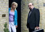 Lulu. TV-serien 'Lulu og Leon' om damefrisøren Lulu og hendes kriminelle mand med Lene Maria Christensen og Lars Brygmann i hovedrollerne er produceret med støtte fra public service-puljen. Her en scene uden Leon (Lars Brygman), men med Lulu (Lene Maria Christensen) og Flemming Jensen. 