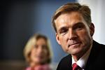Personangreb. Kristian Thulesen Dahl beskylder Helle Thorning-Schmidt for at leve et dobbeltliv. 