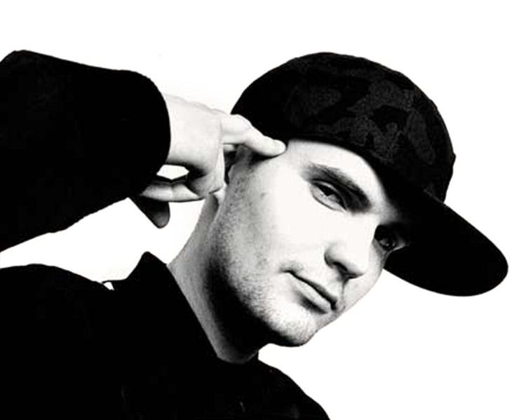 Censur. Den russiske rapper Noize MC måtte en tur i spæjldet efter at have rappet negativt om politiet. 