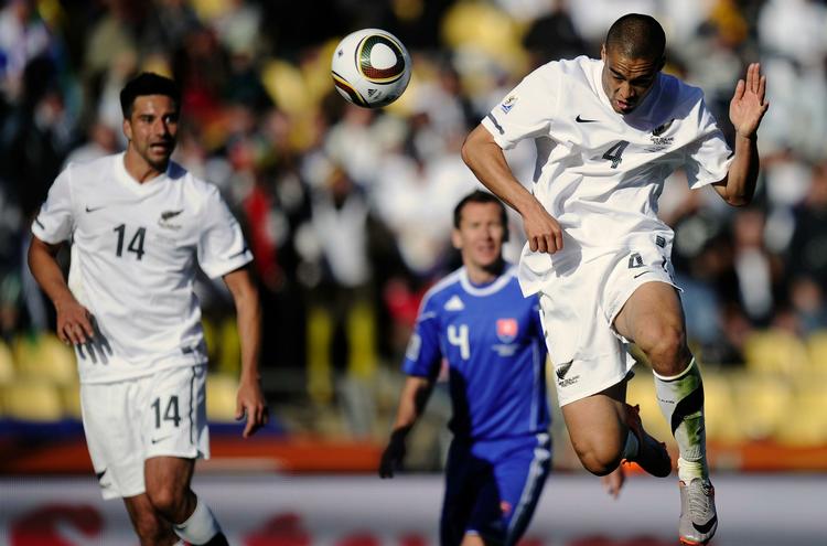 stjernestund. Winston Reid scorer for New Zealand under VM i Sydafrika. Arkivfoto. 