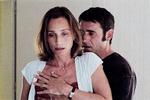 Da Susanne (Kristin Scott Thomas) møder Ivan (Sergi Lopez) støder det moderne frisind på en ældgammel barriere.  Foto fra filmen 