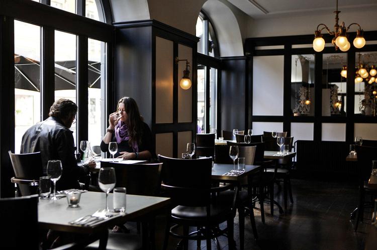 Blandt hovedretterne i Public House Gastro   Pub finder  madanmelderen noget så skønt som Beef Wellington. Men køkkenet trænger til en  opstrammer. 